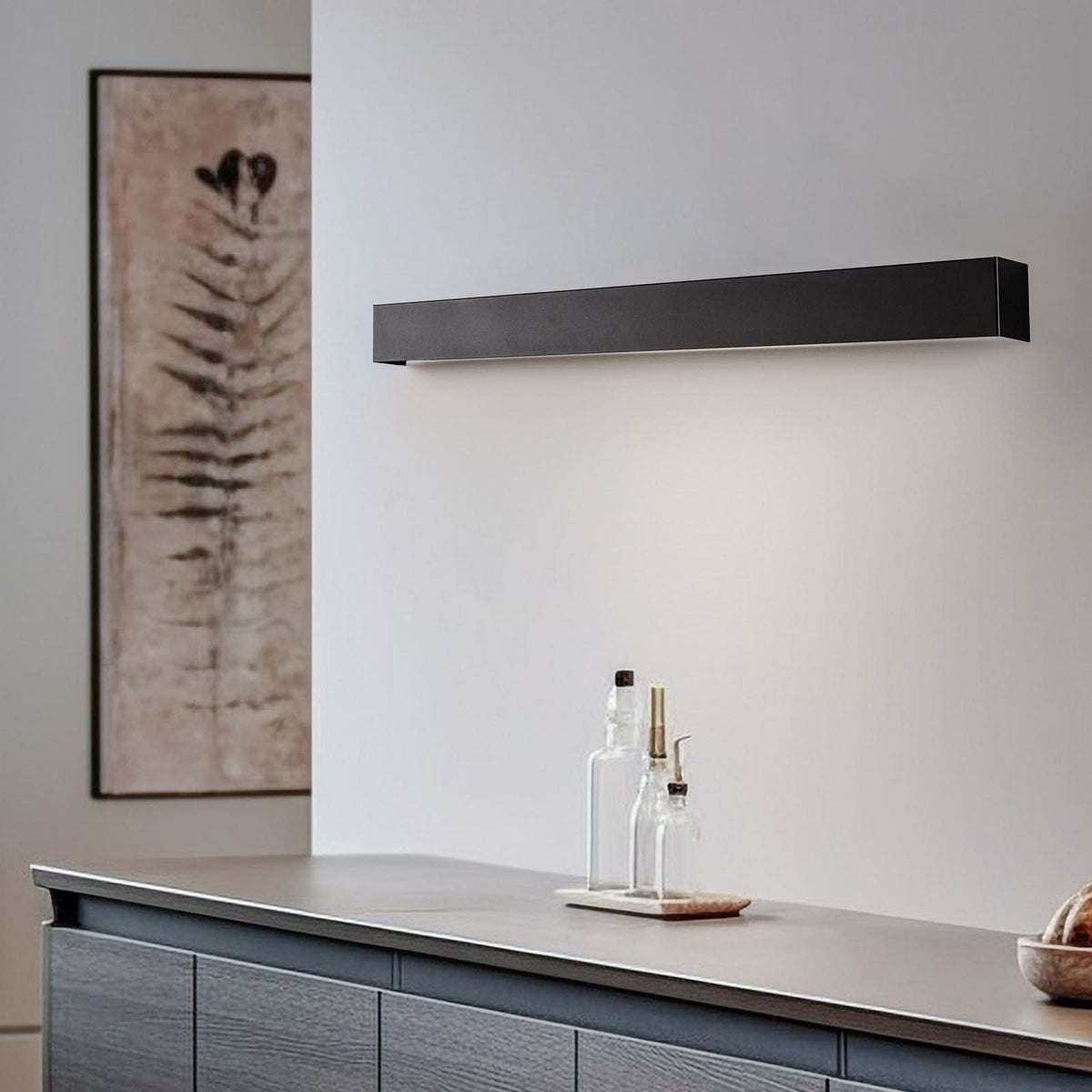 Applique murale Straight M en acier, noir, hauteur 7 cm