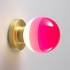 Applique murale LED Dipping Light A2 en verre, rose et laiton, Ø 12,5 cm