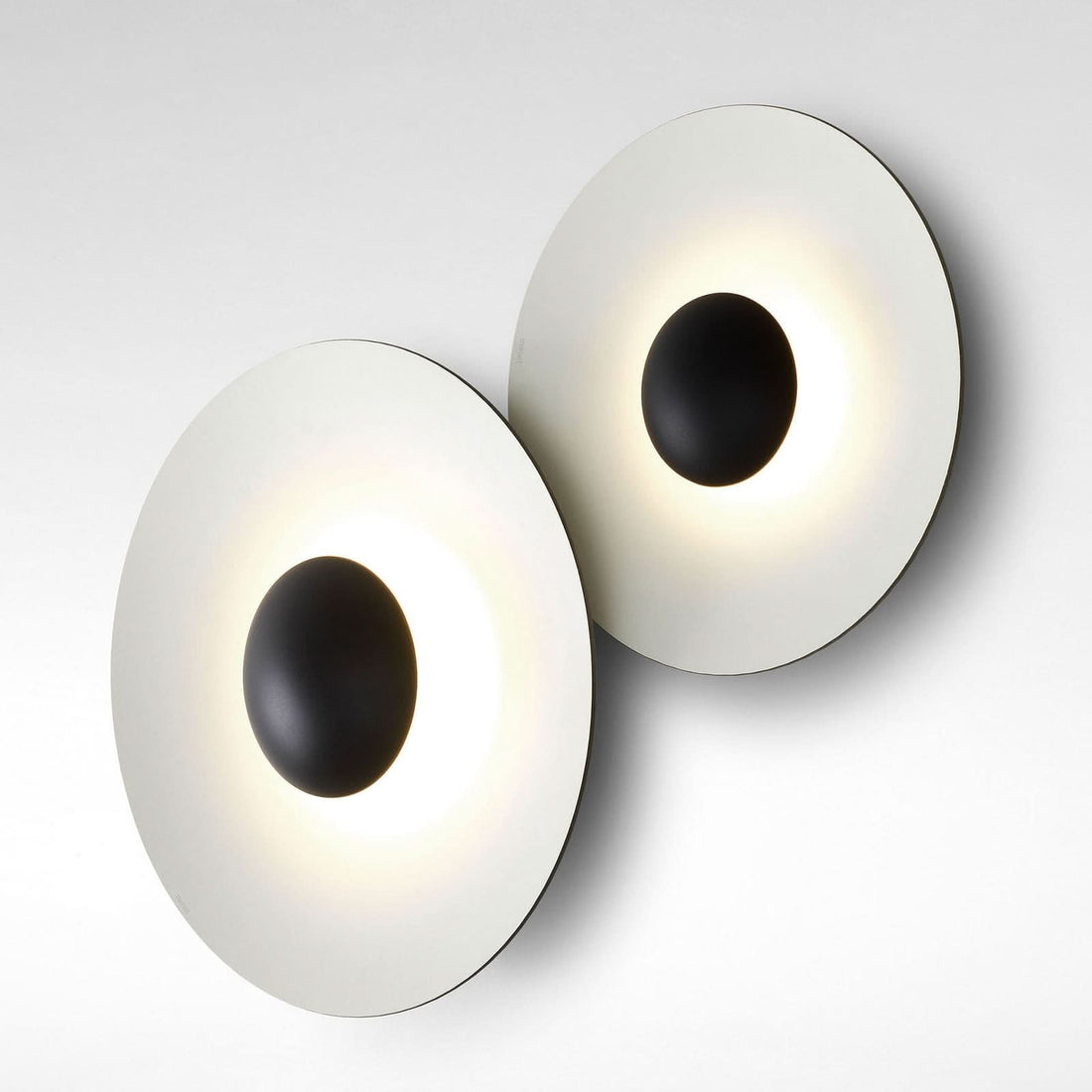 Applique murale LED Ginger 32C en bois, marron et blanc, Ø 32 cm