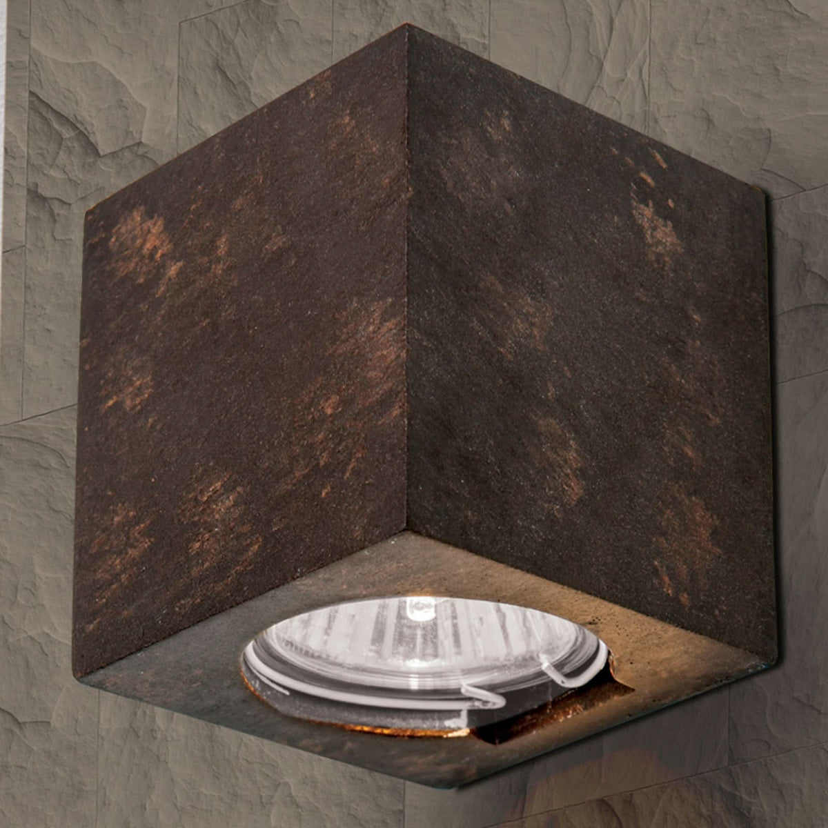 Applique murale Cube en céramique, rouille, hauteur 7,5 cm