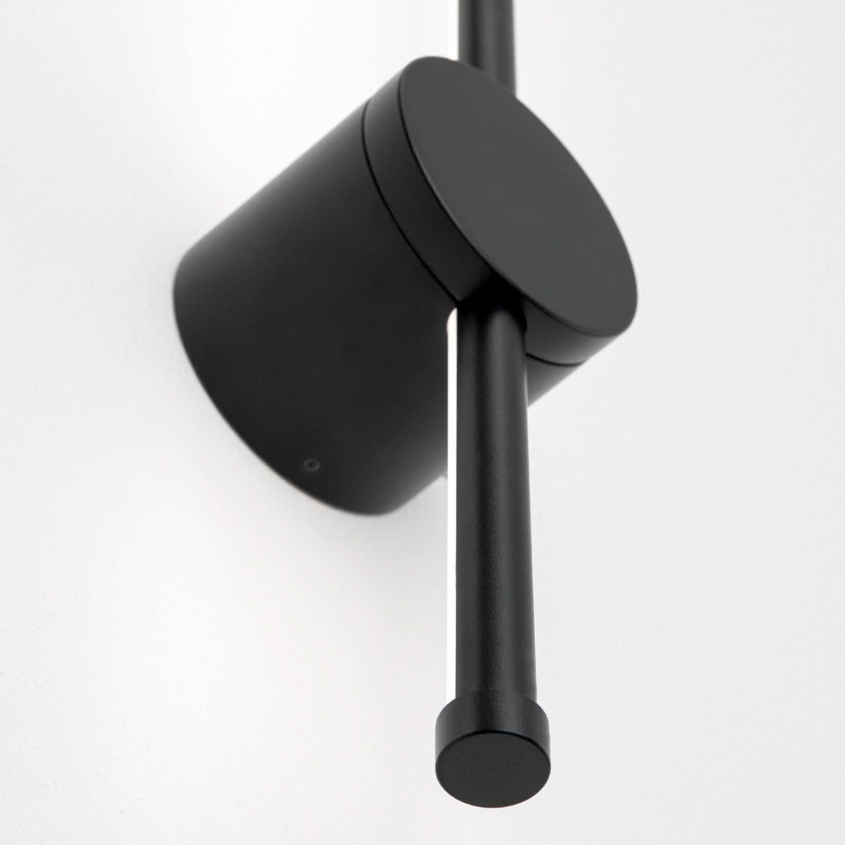 Applique murale LED Ferdinand en aluminium, noir, hauteur 65 cm, IP54