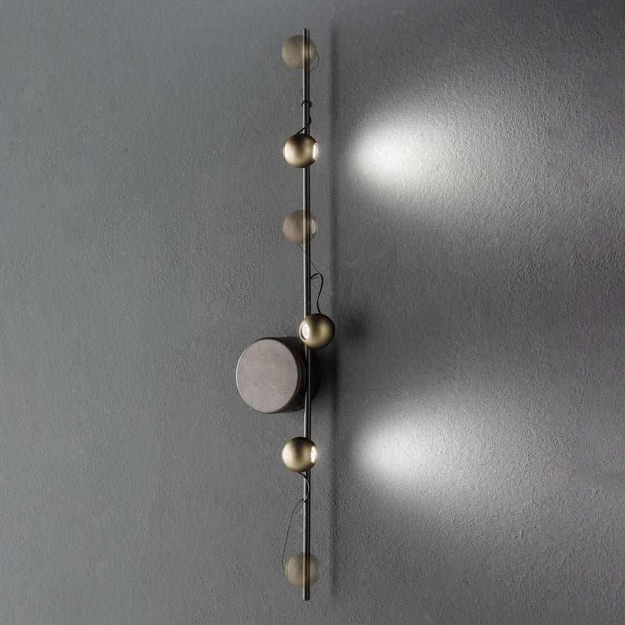 Applique murale LED Magnetic B, hauteur 70 cm
