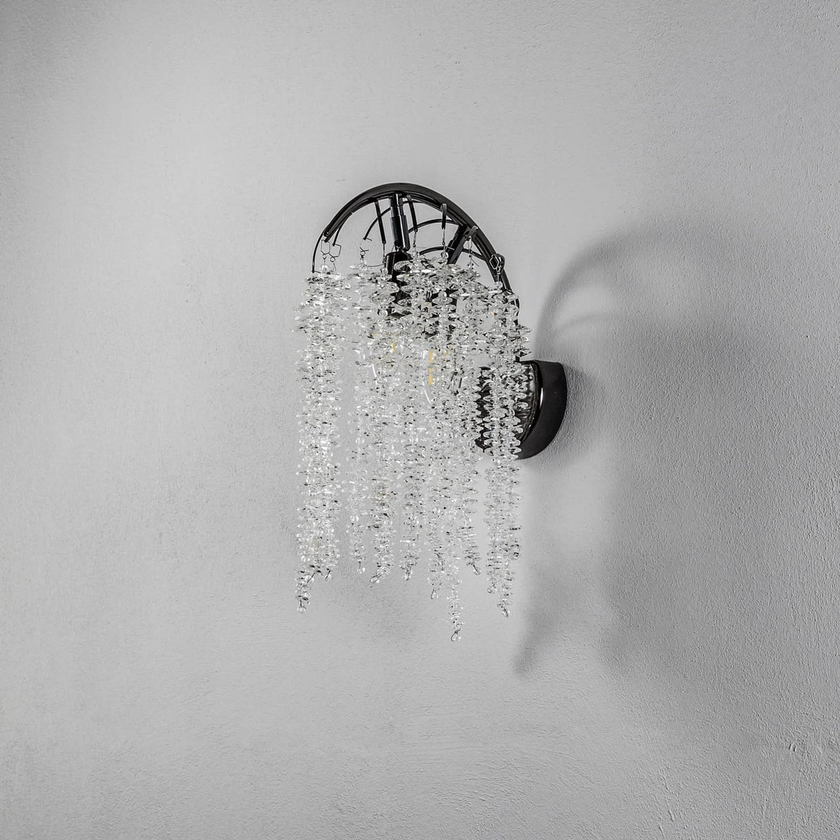 Applique murale Grape en cristal, transparent et noir dichroïque, 2 lumières, hauteur 42 cm