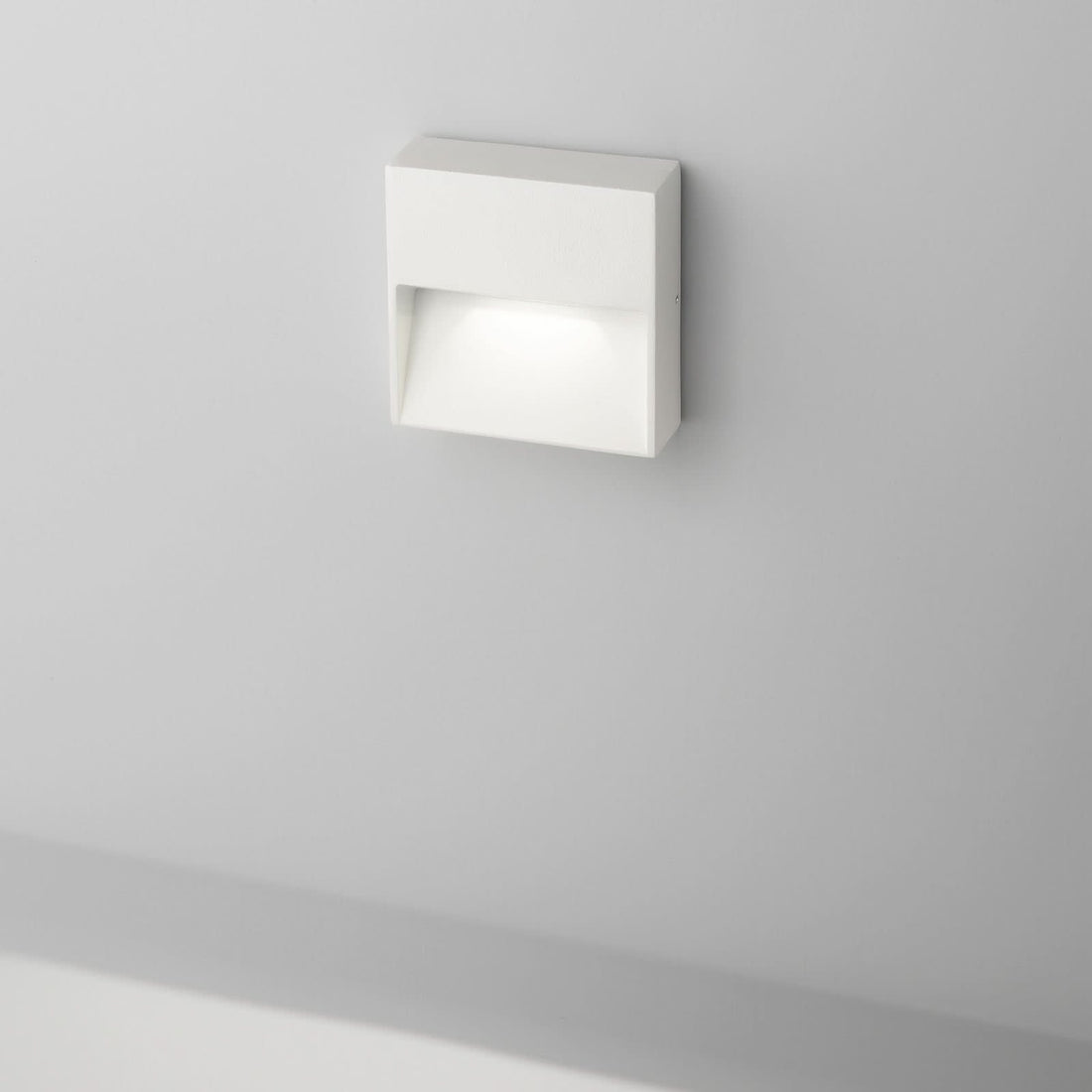 Applique d'extérieur LED DLS Vigo Q en aluminium, blanc, hauteur 11 cm, IP54