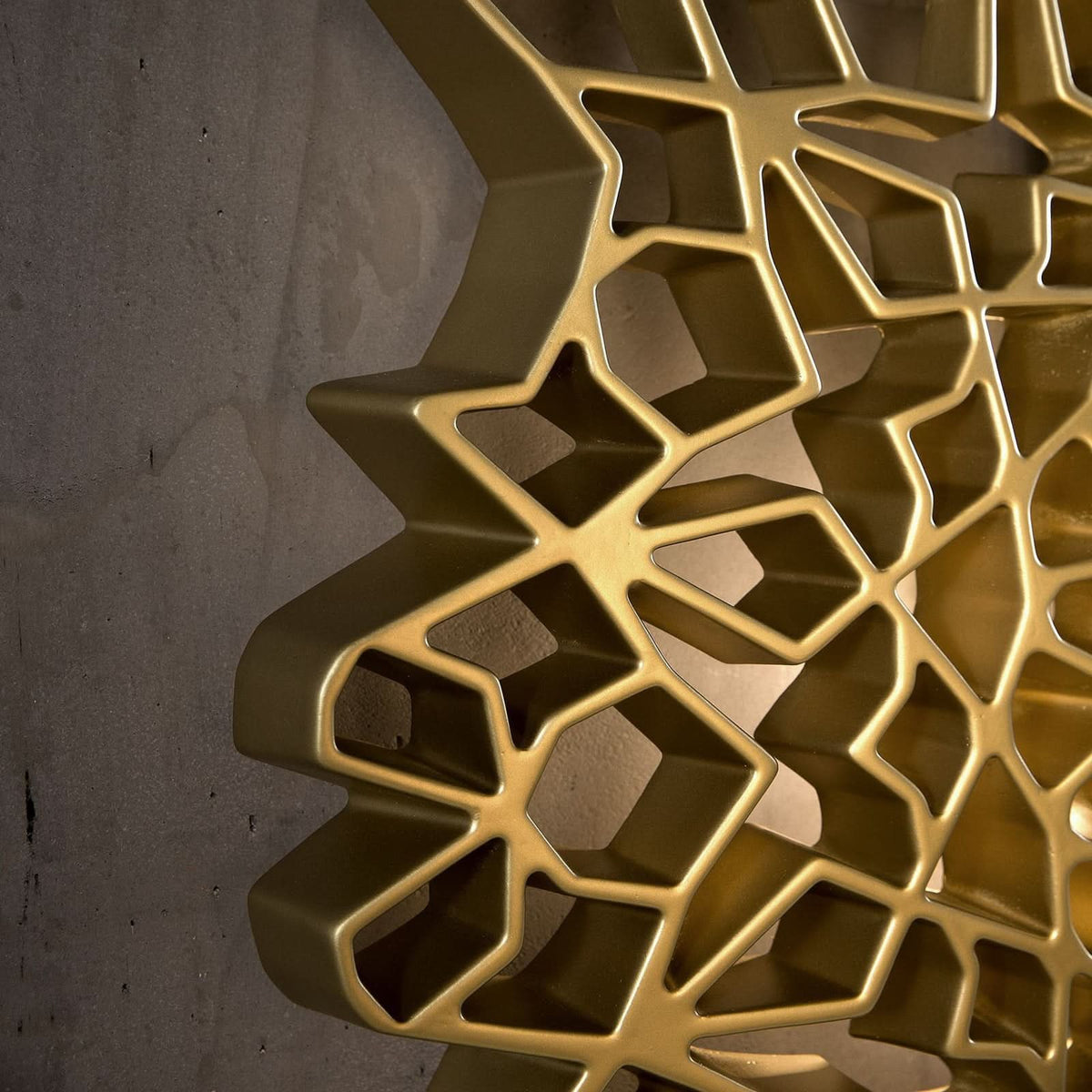 Applique murale LED Notredame, doré, hauteur 63 cm, 2700 K