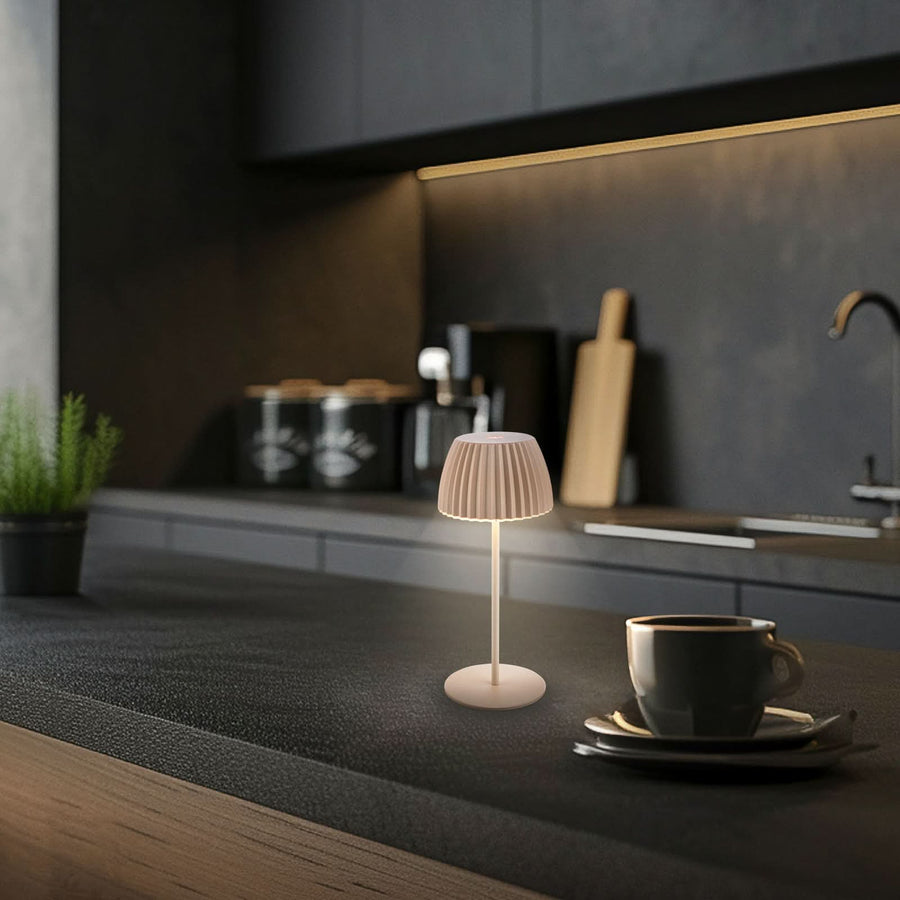 Lampe à poser d'extérieur LED rechargeable Brilo en métal, beige, Ø 8,5 cm, IP44