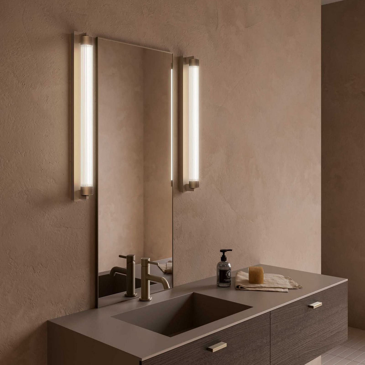 Applique murale LED Charmer en verre, titane, IP44