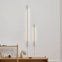 Applique murale Radent Stecker en acier, blanc, hauteur 70 cm
