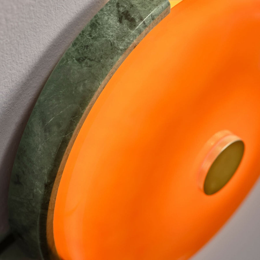 Applique murale LED Trip en verre, vert foncé marbré et ambre brillant, hauteur 19 cm