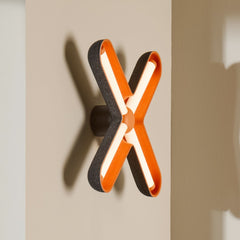 Applique murale LED Fuzz en aluminium, orange et noir, hauteur 50,1 cm