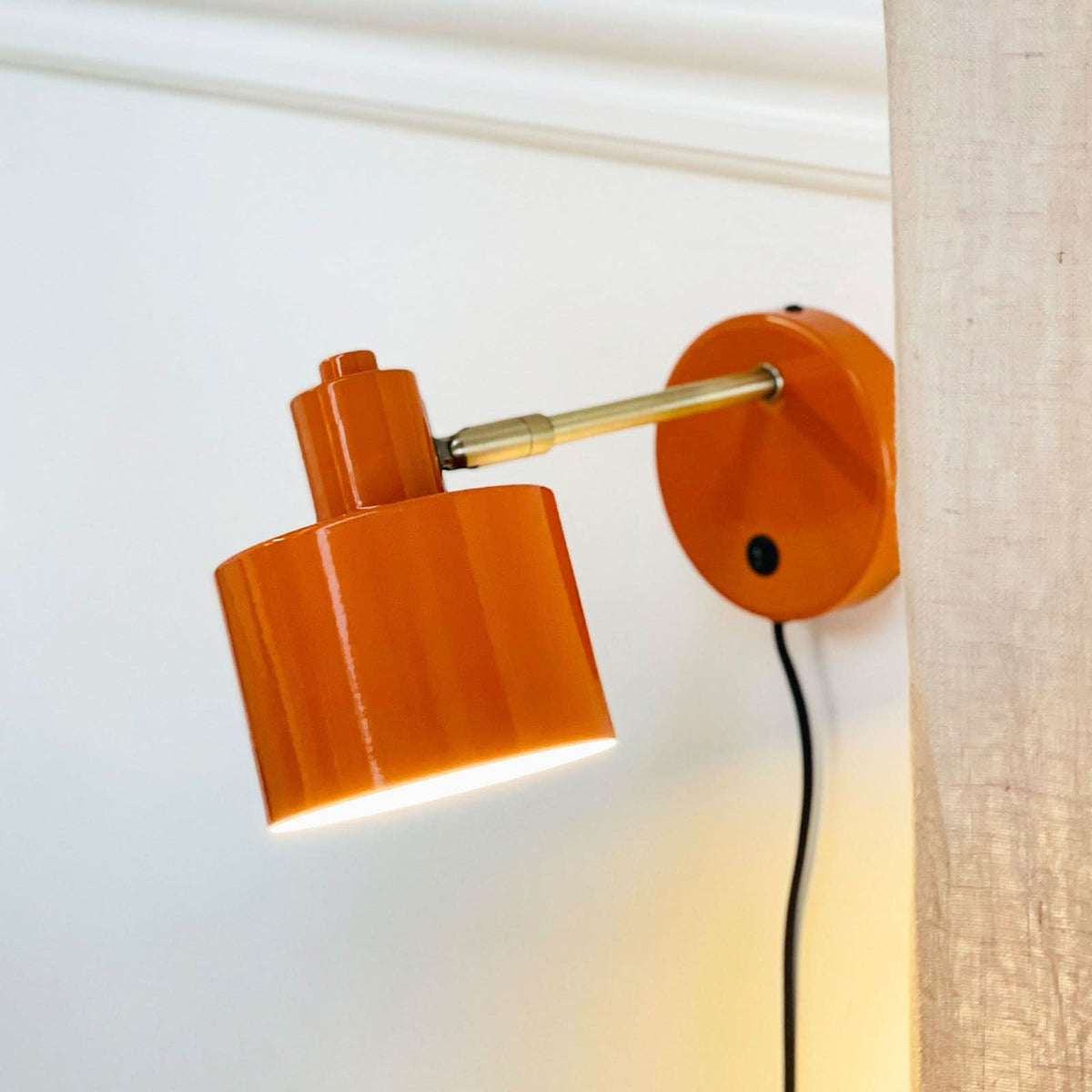 Applique murale Ocean en métal, orange et laiton, hauteur 10,5 cm