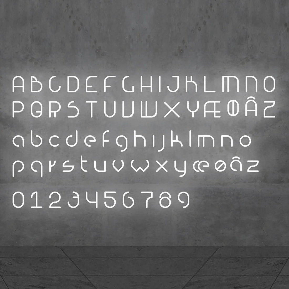 Applique murale LED Alphabet en aluminium, blanc, hauteur 95 cm, 3000 K, 27 W, largeur 65 cm