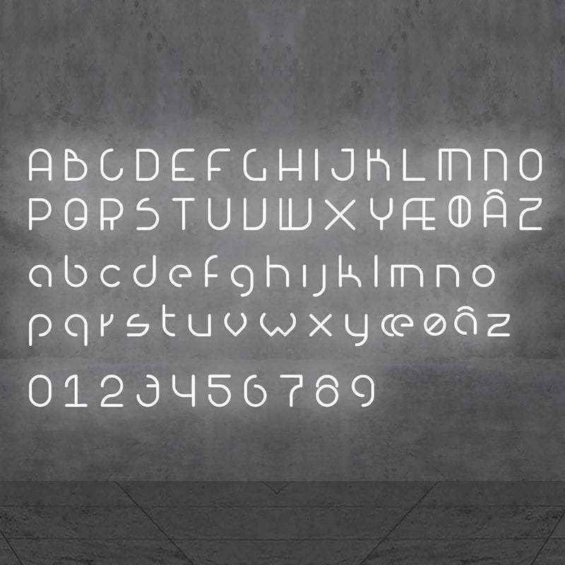 Applique murale LED Alphabet en aluminium, blanc, hauteur 65 cm, 3000 K, 8 W