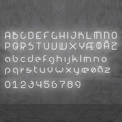 Applique murale LED Alphabet en aluminium, blanc, hauteur 95 cm, 3000 K, 11 W, largeur 5 cm, modèle 2