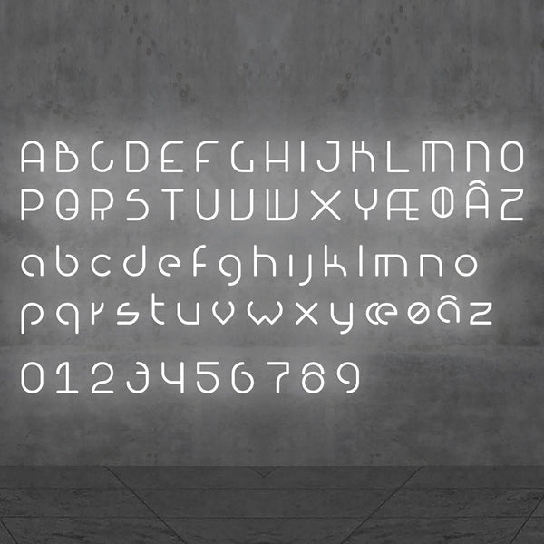 Applique murale LED Alphabet en aluminium, blanc, hauteur 65 cm, 3000 K, 21 W, largeur 65 cm