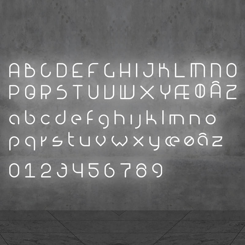 Applique murale LED Alphabet en aluminium, blanc, hauteur 69 cm