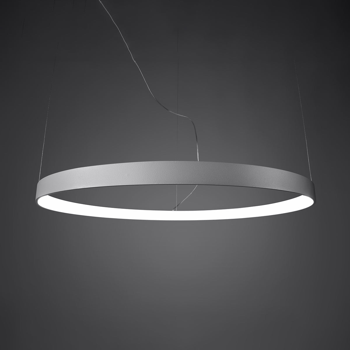 Anneau suspendu éclairé, structure aluminium blanc et bandeau LED bas