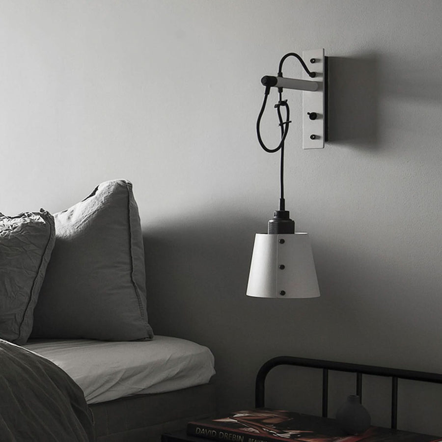Applique murale Hooked Wall en acier, gris clair et bronze, 40 W, modèle 2