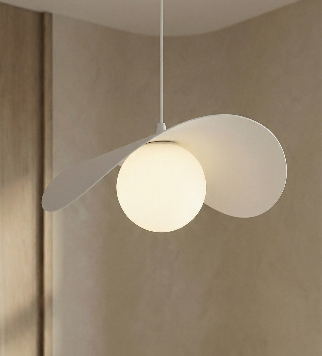 Suspension Ritual blanche, verre blanc, H 30 cm
