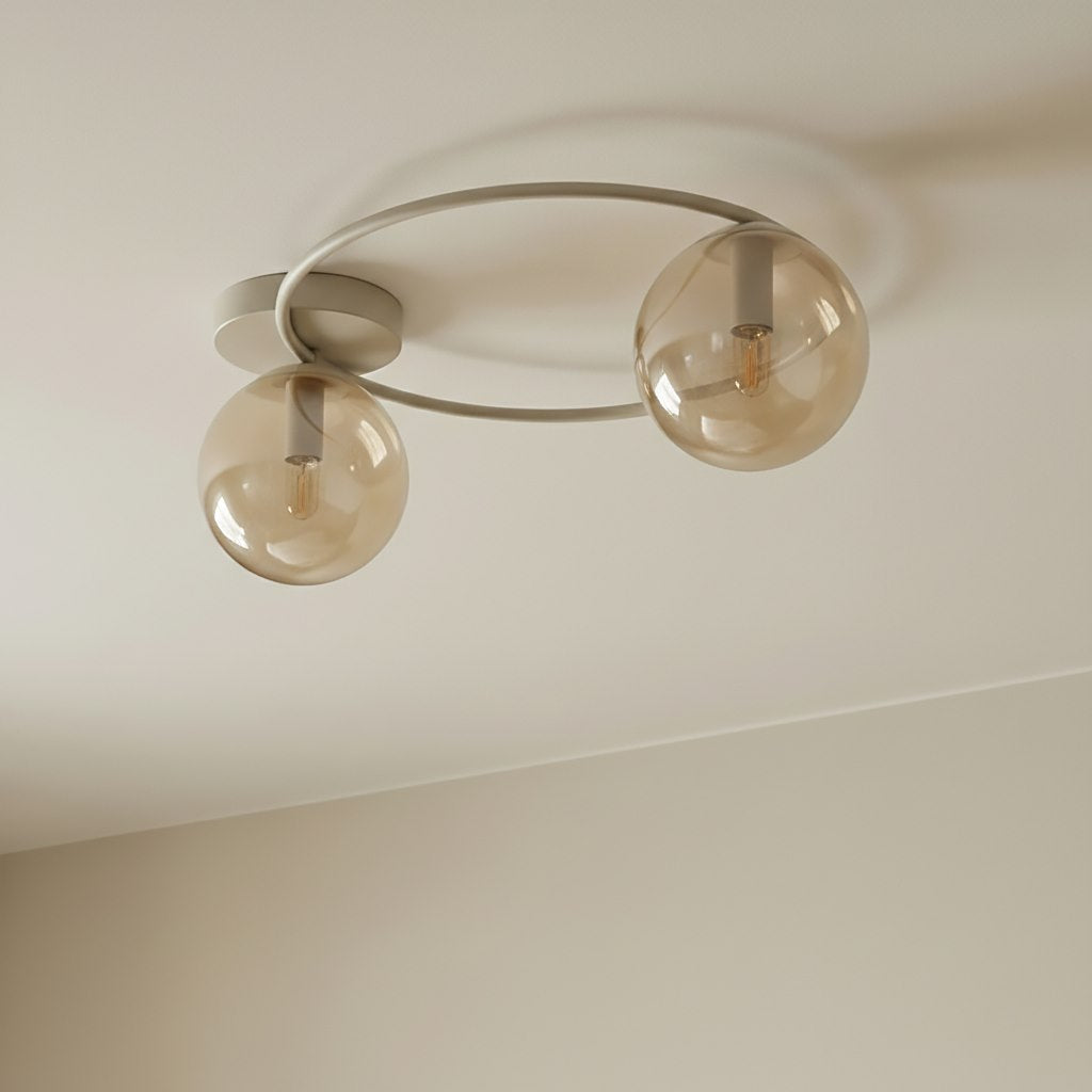 Photo produit du plafonnier fixé au plafond, montrant douilles et tiges métalliques