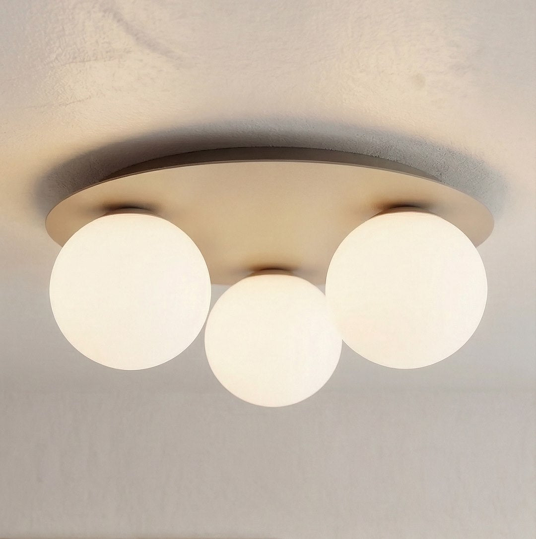 Plafonnier Solar 3 lumières beige, verre blanc