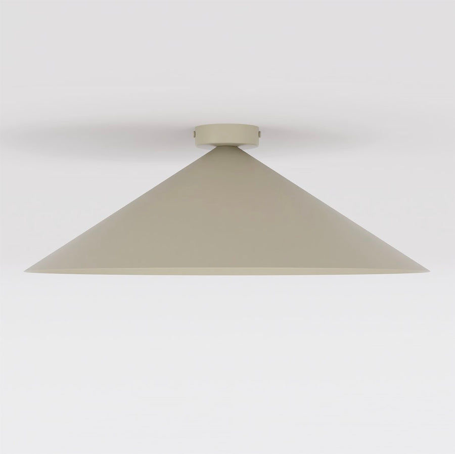 Vue de profil du plafonnier beige en forme de cône monté au plafond