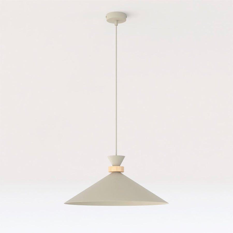 Suspension beige vue de profil avec câble, rosace et abat-jour conique.