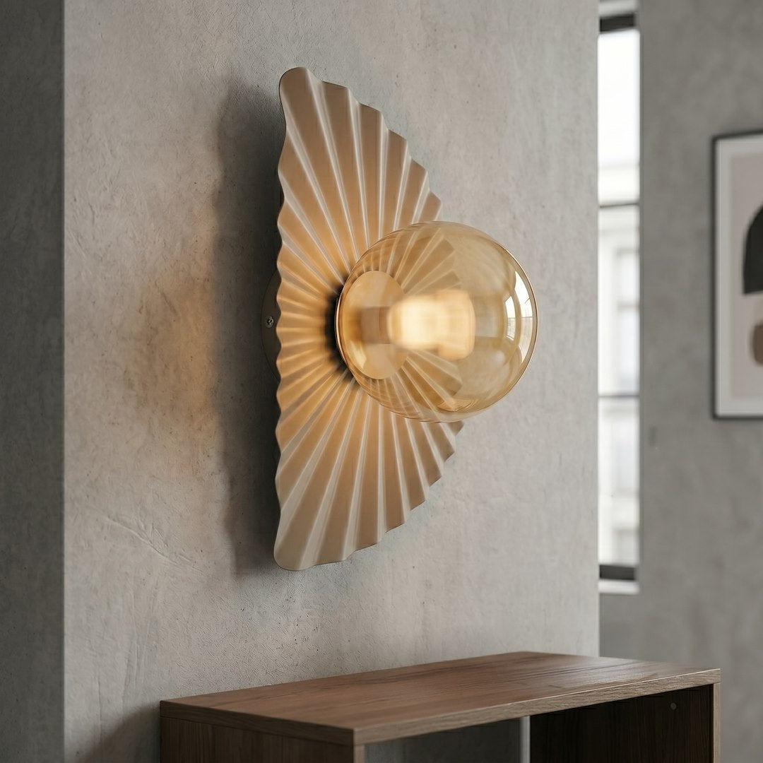 Applique murale Flora beige, verre ambré