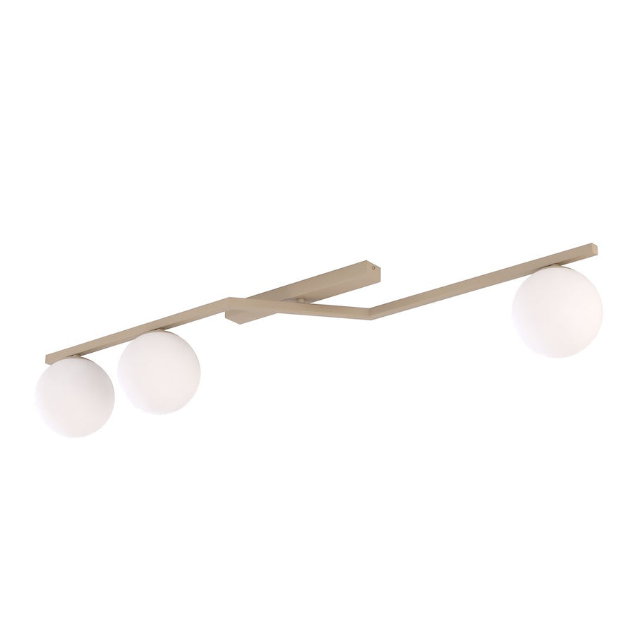 Vue de face sur fond blanc du plafonnier trois globes opalins et bras beige