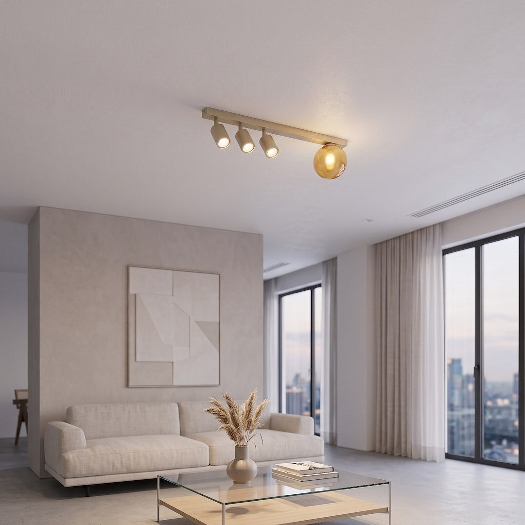Mise en ambiance du plafonnier allumé dans un salon clair et moderne