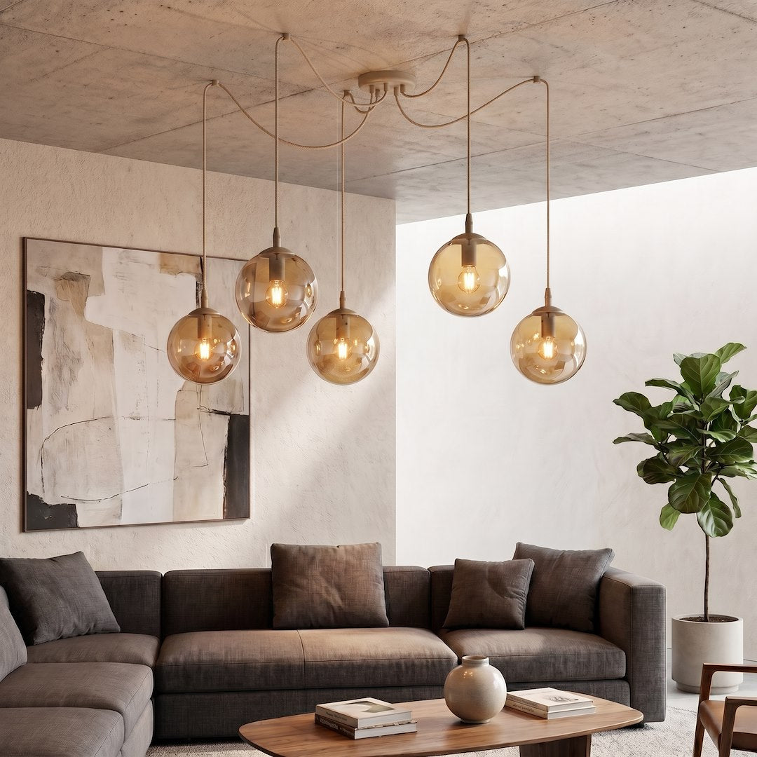 Suspension Gigi 5 lumières beige, verre ambré