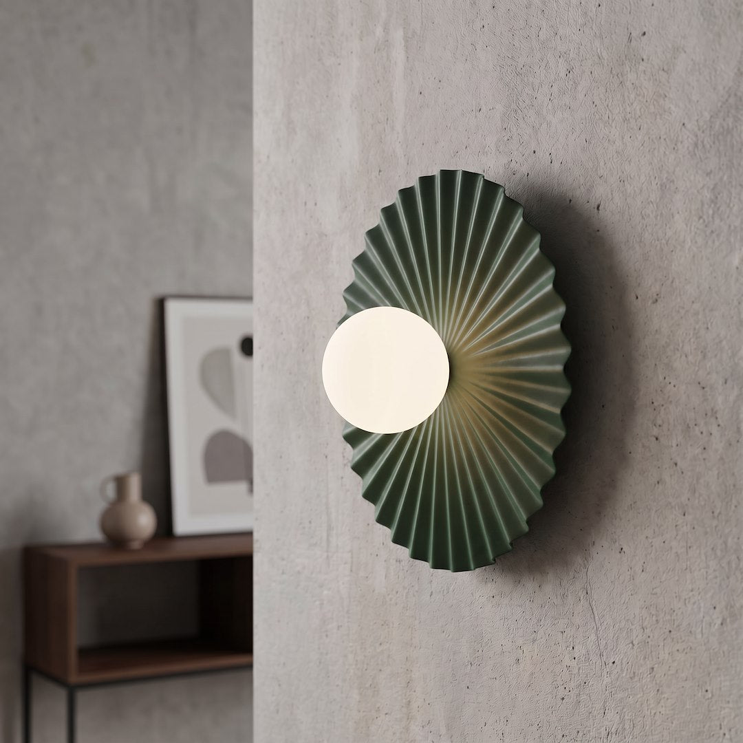 Applique murale Umbra verte, verre blanc, P 35 cm