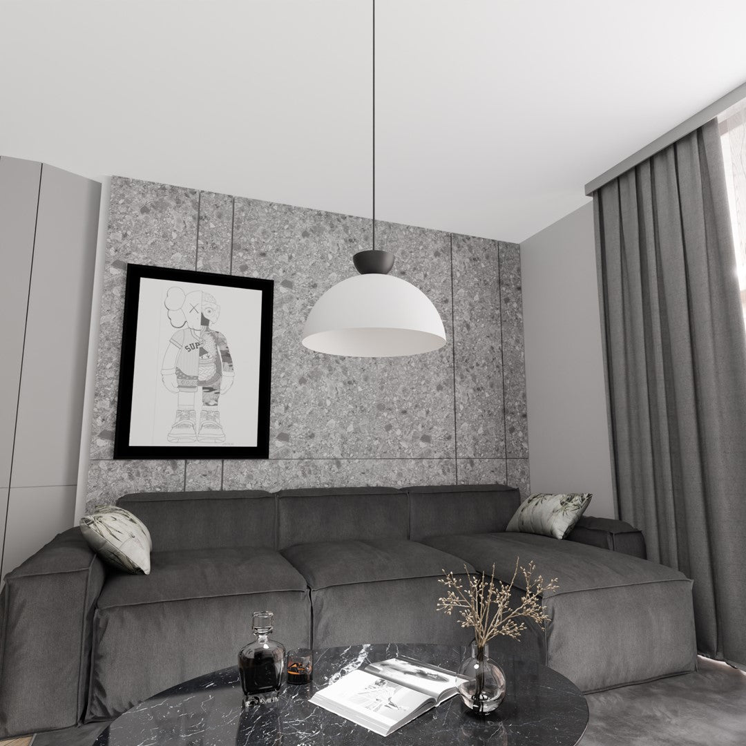 Mise en ambiance salon gris, suspension blanche allumée au dessus d'une table basse en marbre