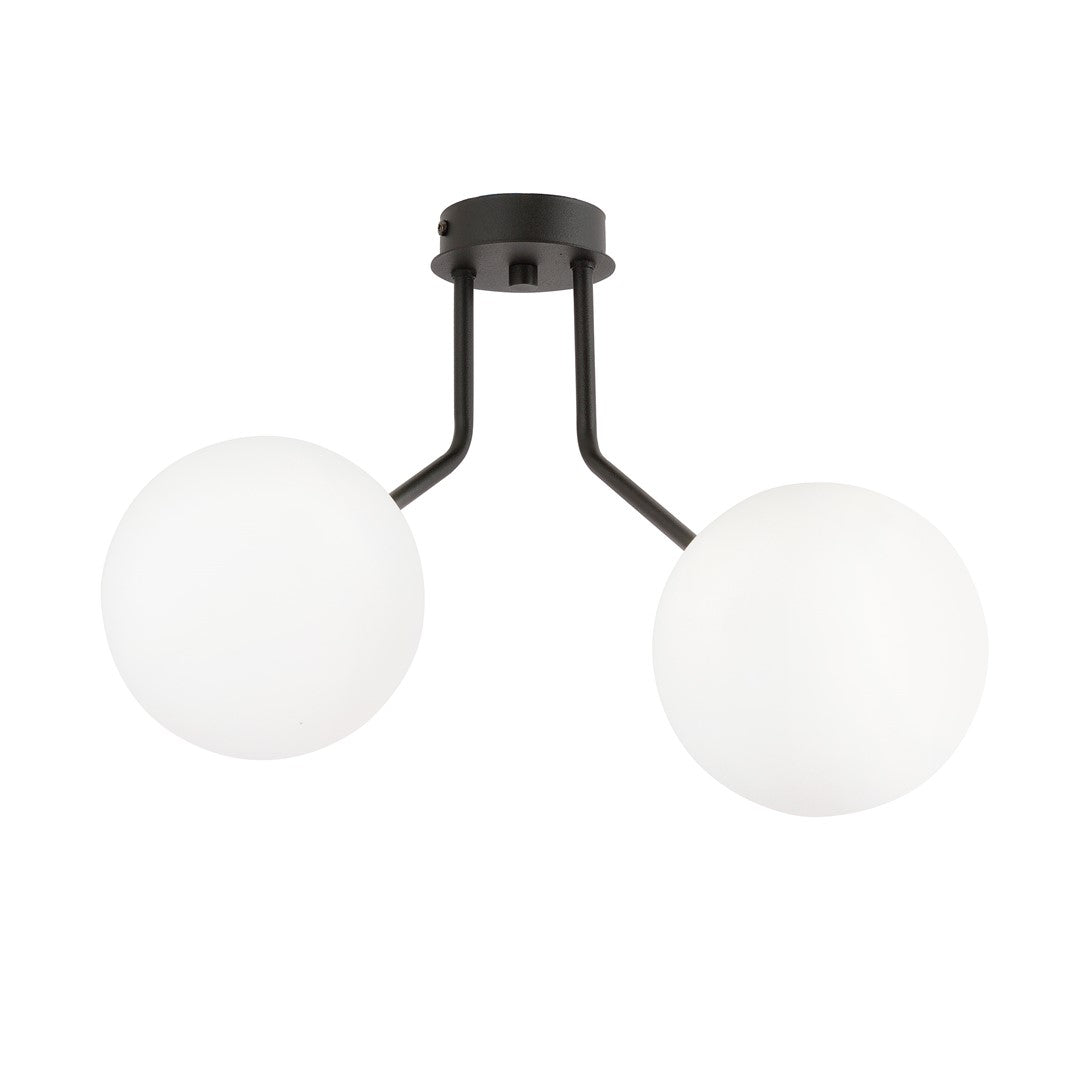Vue de face du plafonnier à deux globes opalins et structure métallique noire.