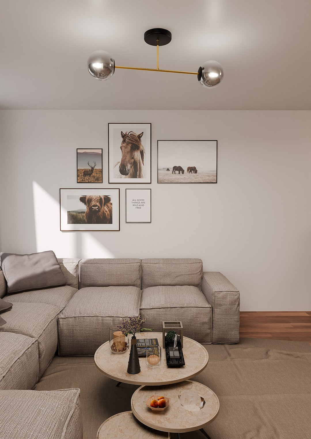 Luminaire allumé au plafond d'un séjour, cadres photos et canapé beige