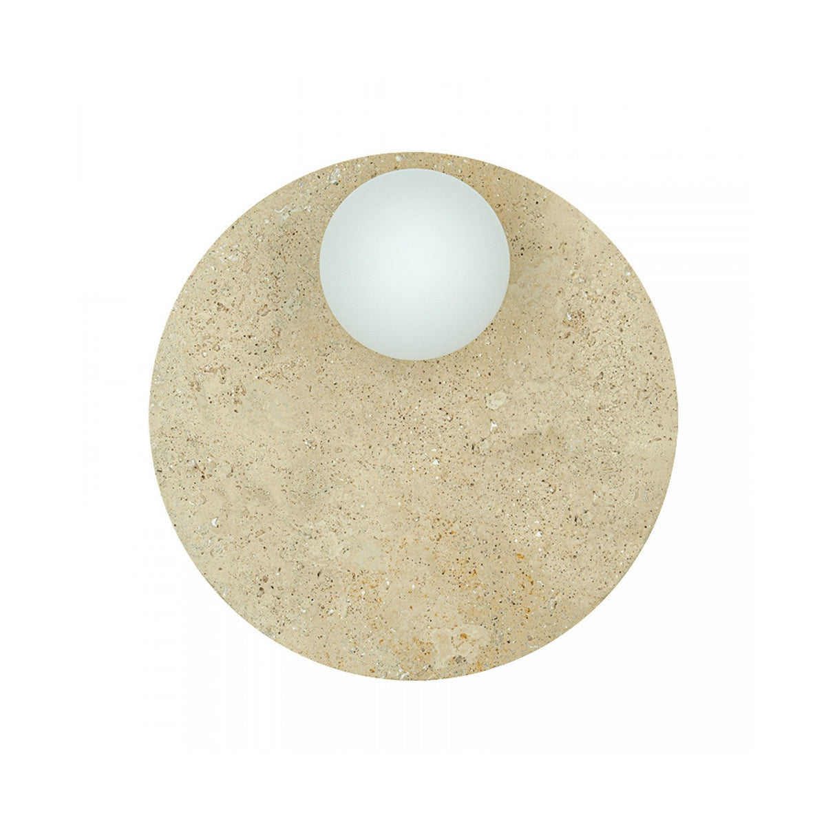 Gros plan de face sur pierre naturelle beige et globe diffuseur opalin.