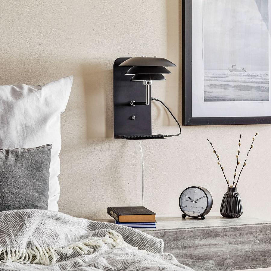 Applique murale DL20 USB Shelf en métal, noir, hauteur 28 cm