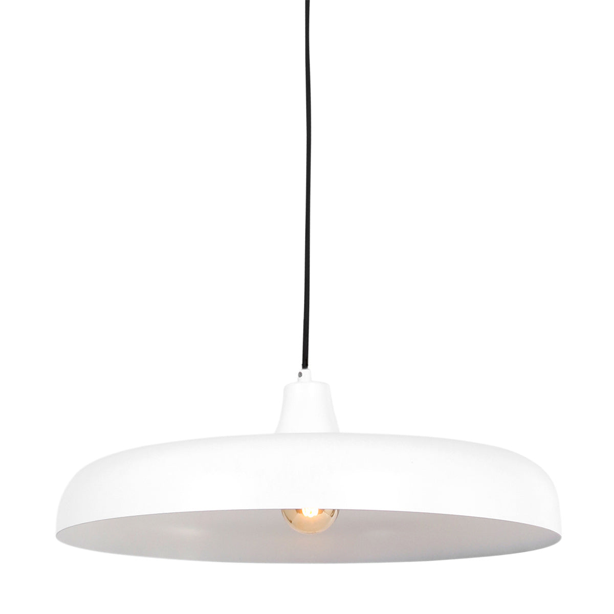 Suspension design blanche Krisip allumée, lumière chaude