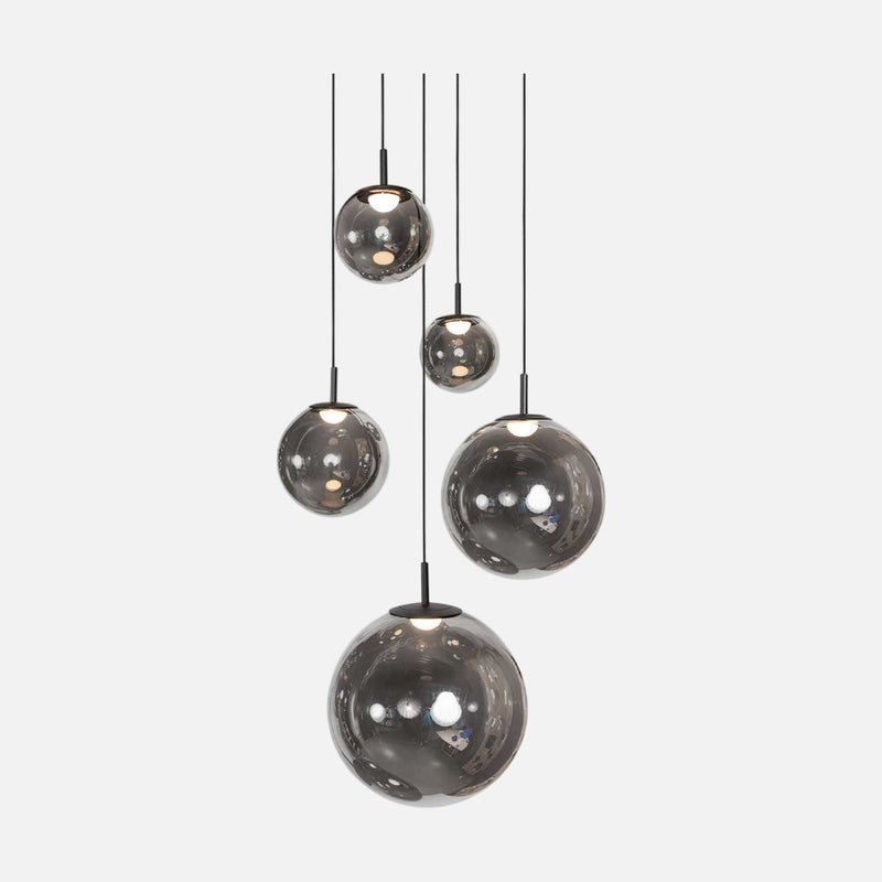 Schwarze Kaskaden-Pendelleuchte für Treppenhäuser, Kabel 350 cm Ø 60 cm | Bollique Cascade