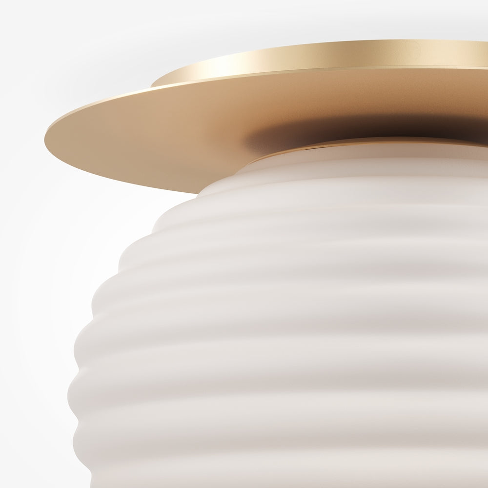 Goldene Deckenleuchte Reels