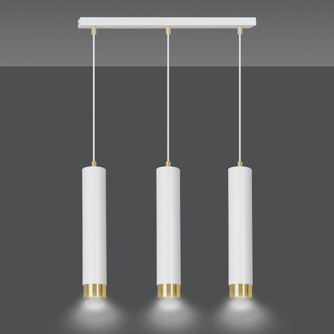 Suspension allumée, halos lumineux diffusés sous chaque embout doré