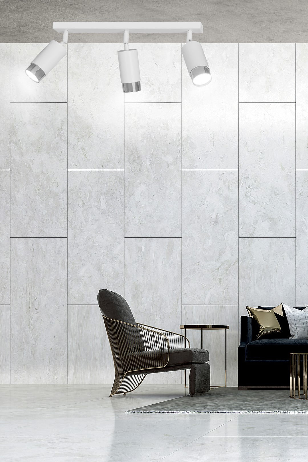 Mise en ambiance, plafonnier fixé au plafond devant un mur carrelé clair avec fauteuil design