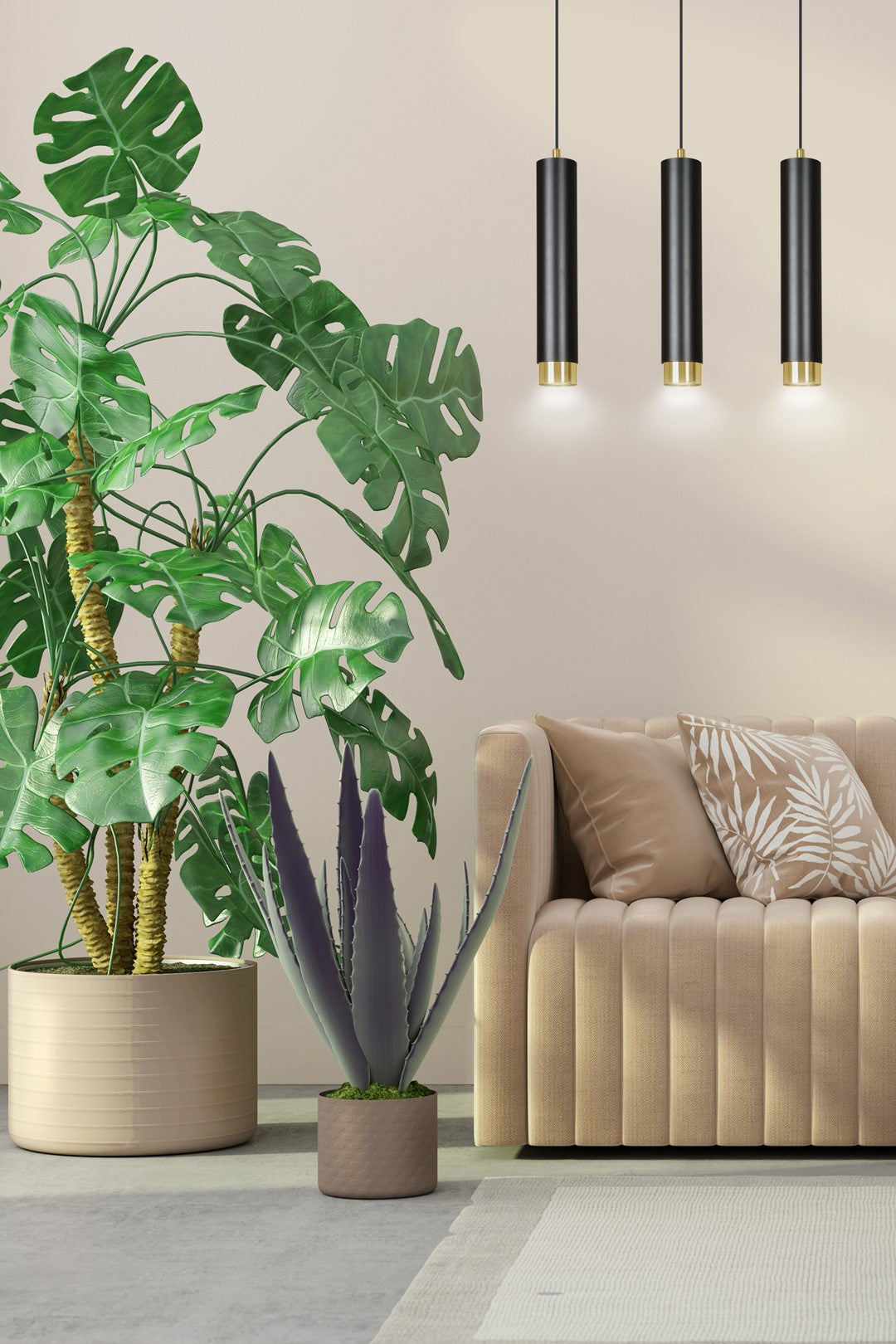 Mise en ambiance salon beige, canapé capitonné et grandes plantes vertes