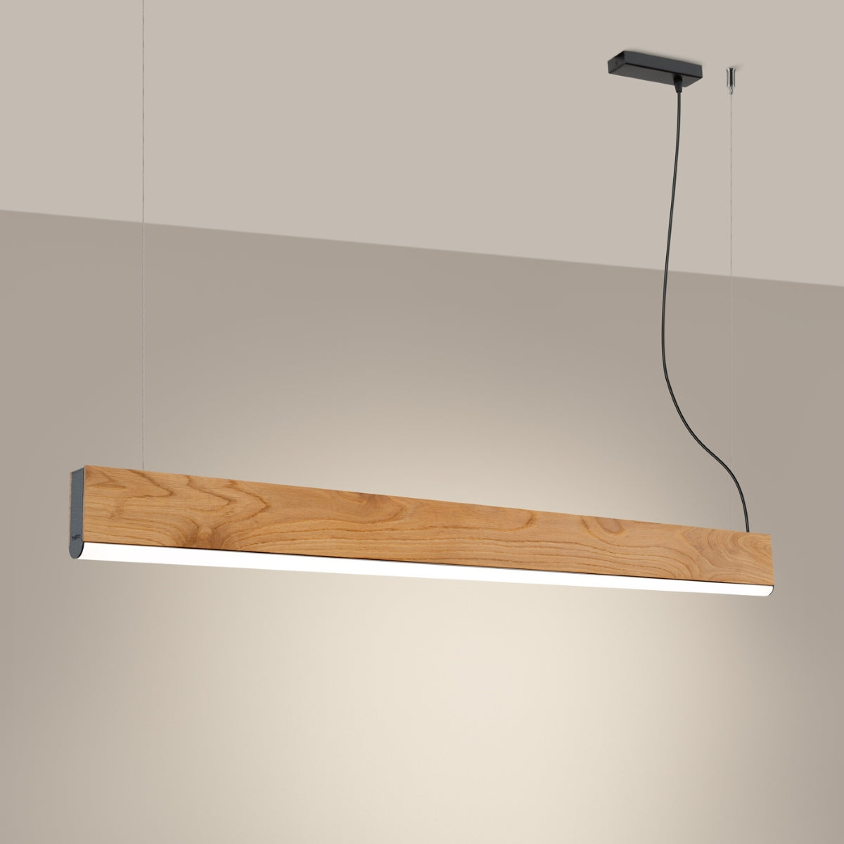 Mise en ambiance, lumière blanc neutre diffusée sur le mur derrière le luminaire