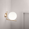 Applique murale IC C/W1 en laiton, blanc mat, hauteur 21,6 cm
