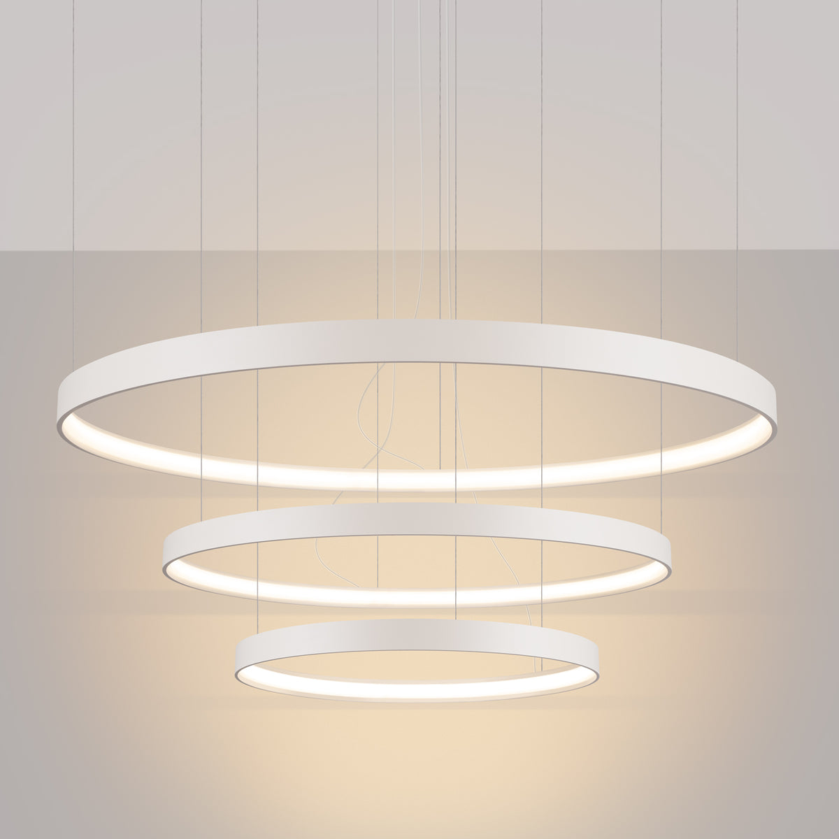 Mise en ambiance chaleureuse, lumière 3000K diffusée par les anneaux