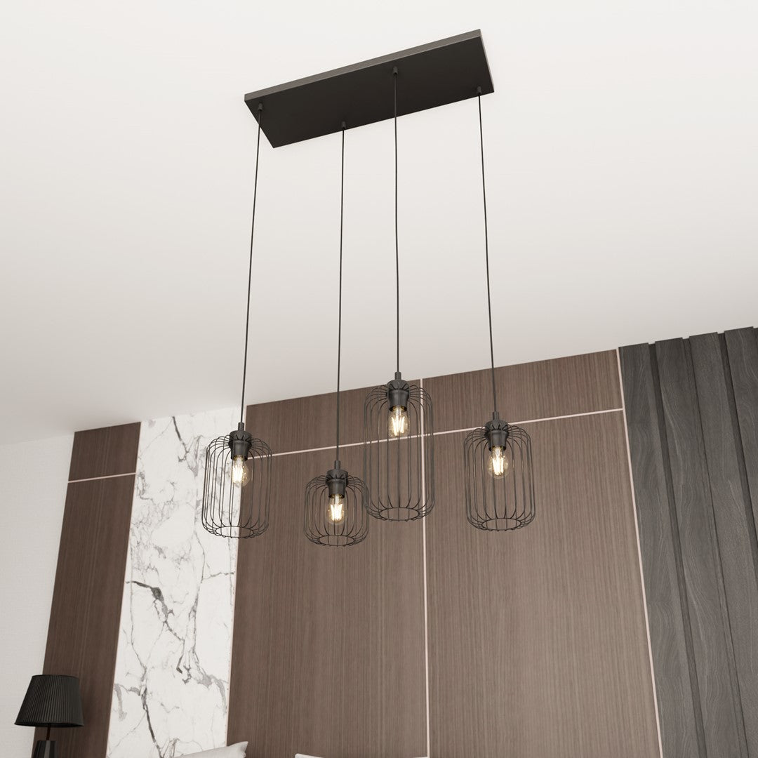Mise en ambiance dans une chambre avec mur bois et marbre, suspension allumée au plafond.