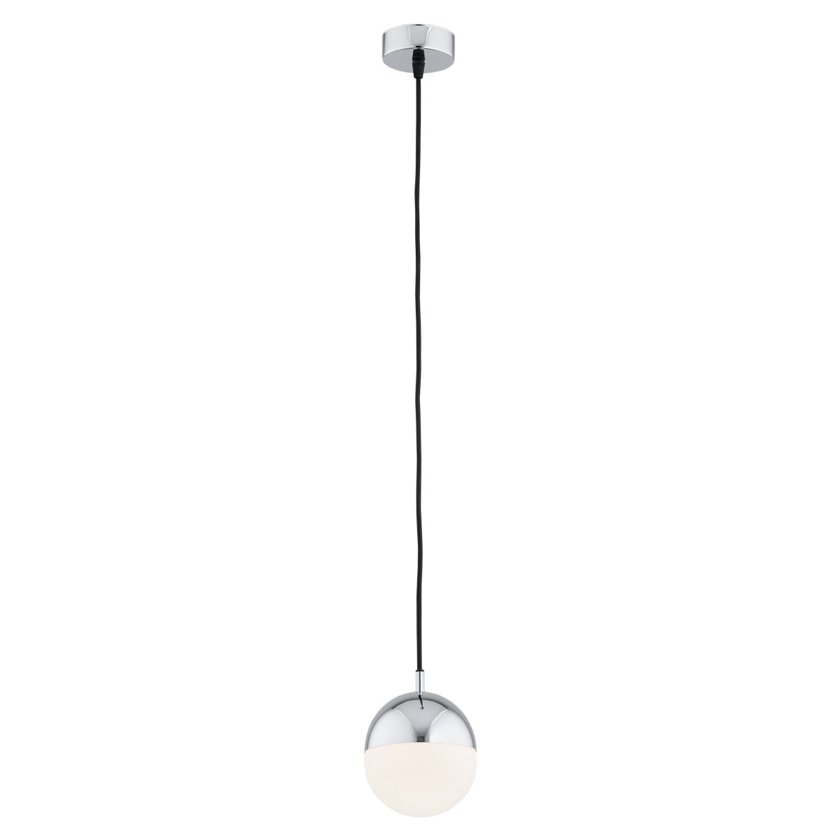 Même luminaire suspendu en version chromée brillante, sphère mi-métal mi-verre opalin blanc.
