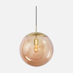 Goldene Globus-Pendelleuchte aus bernsteinfarbenem Glas Ø 40 cm, Esszimmer | Bollique