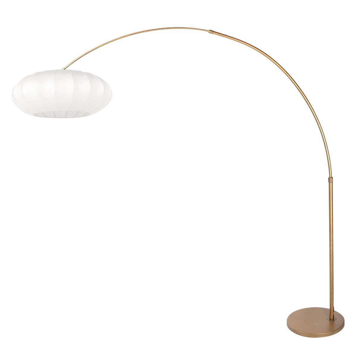 Vue de l'autre côté du lampadaire arqué bronze avec abat-jour blanc.